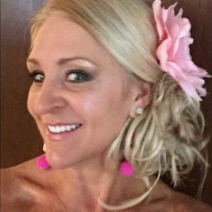 Meet your Posher, Leslie